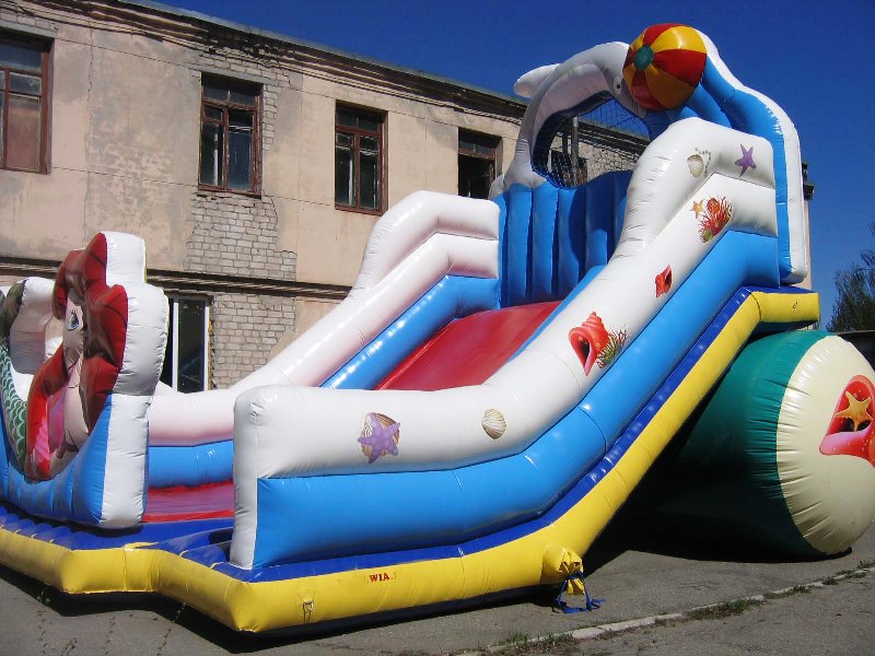 Big inflatable slide