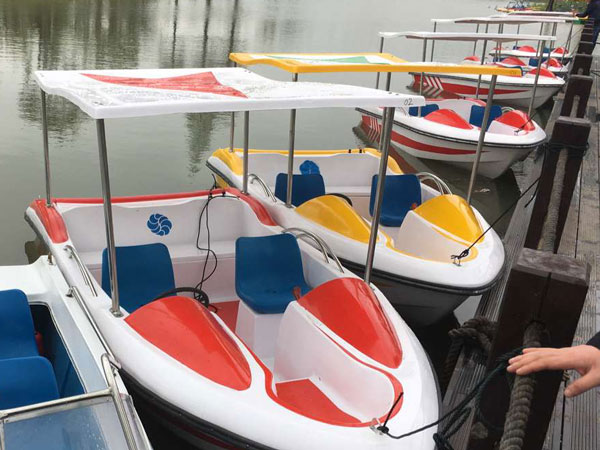 water park paddle boats rides for sale