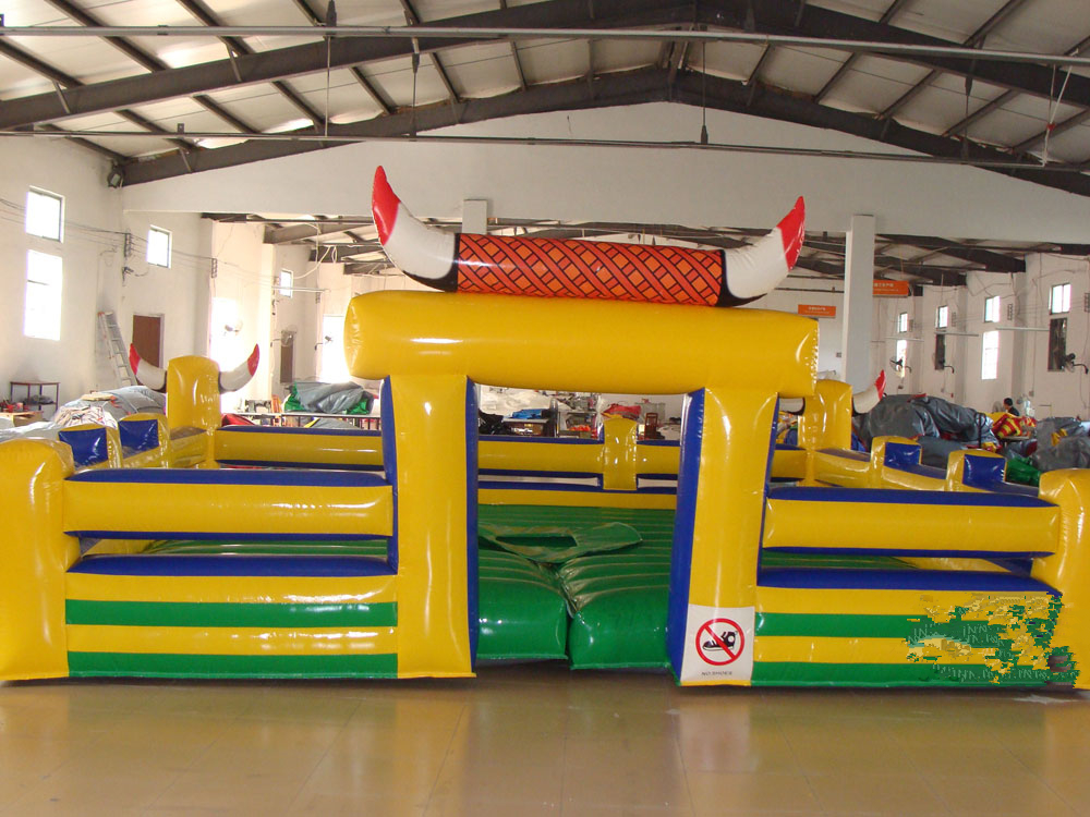 mechanical rodeo bull rides