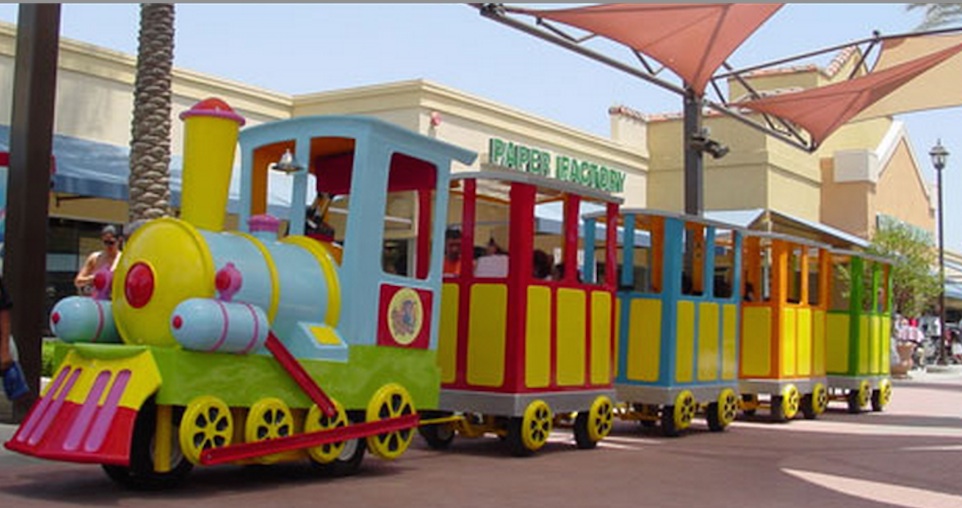 Electric Trackless train