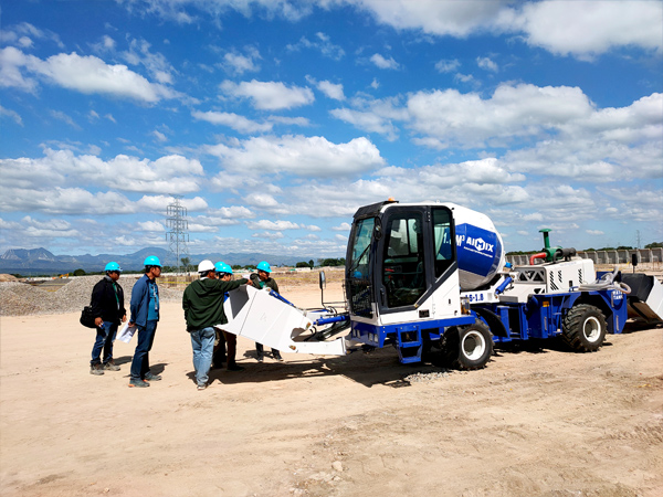 Price of a Self Loading Concrete Mixer Truck