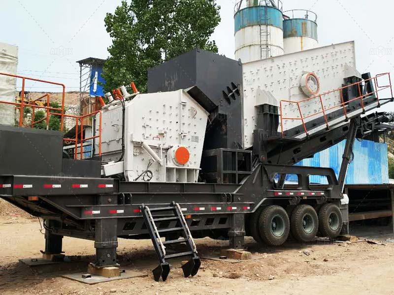 mobile impact crusher on site